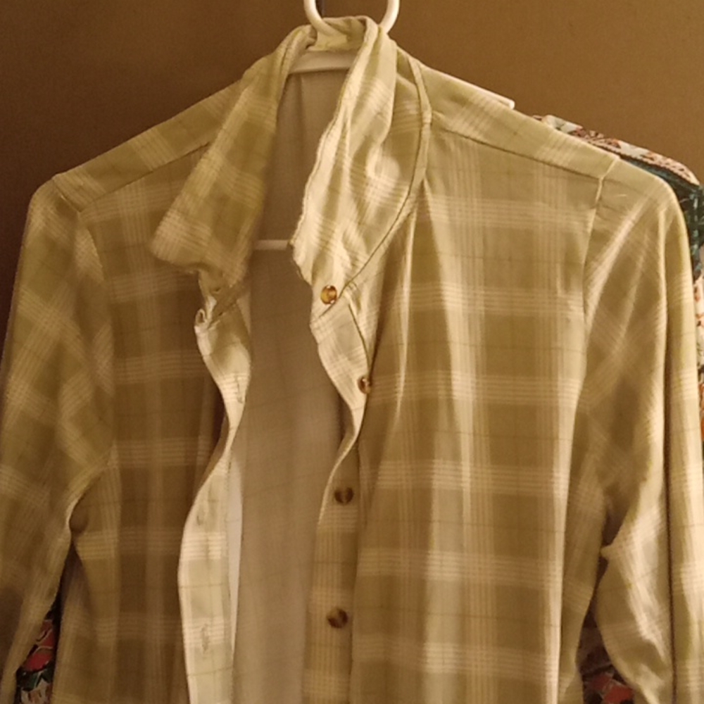 Women's green white and red button shirt (L)